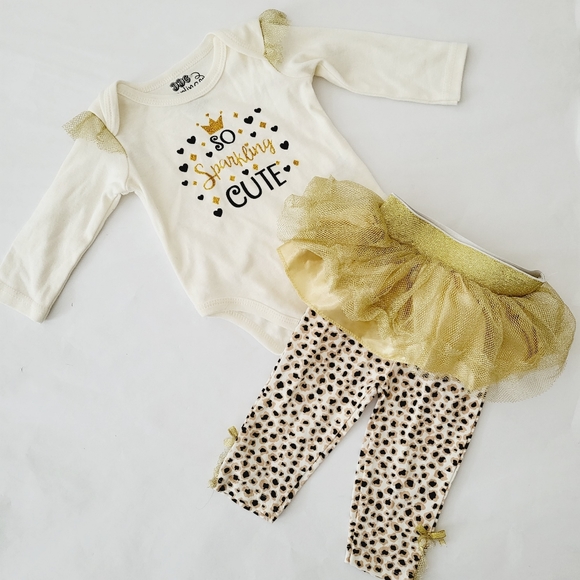 3/$25 lion jogger set size 12M - Picture 4 of 5